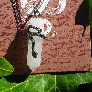 Beautiful Quartz Necklace with detailed snake